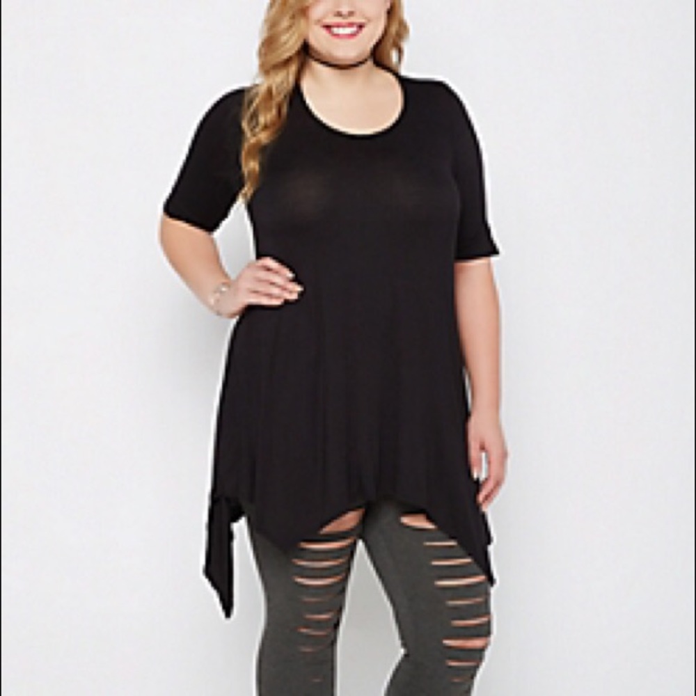 Rue21+ Black Sharkbite Tee 3X 🖤