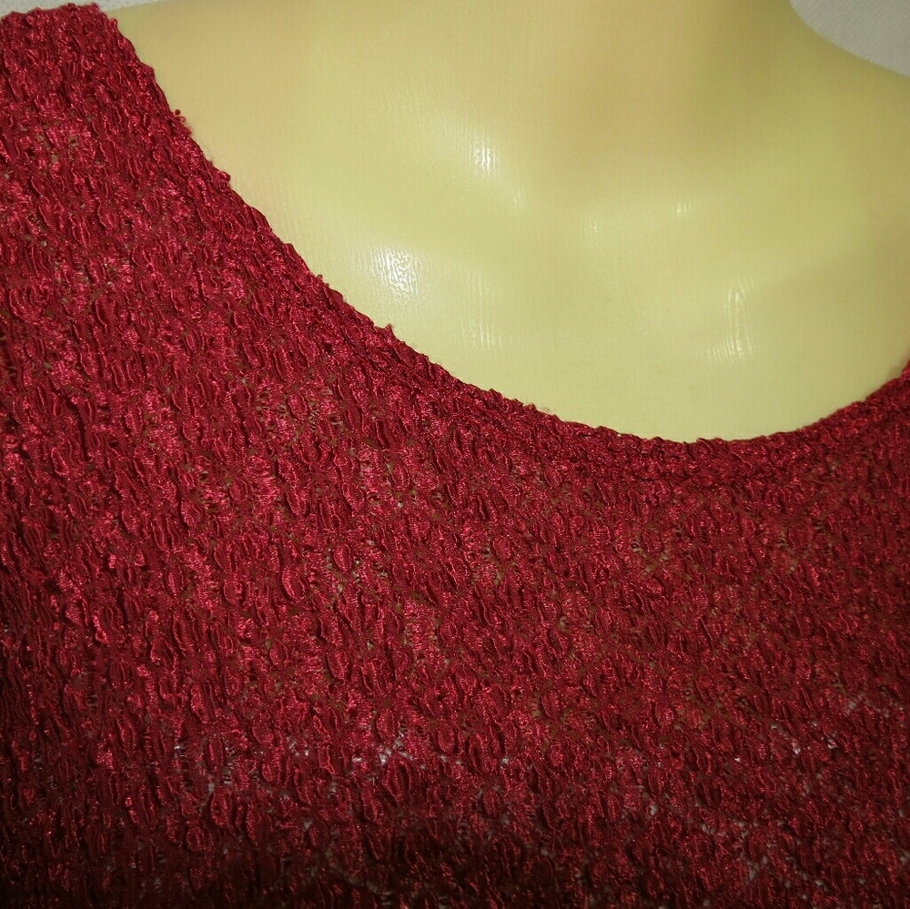 Byer Red Textured Top - Picture 2 of 2