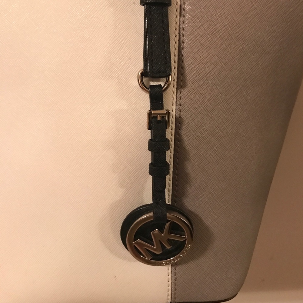 Michael kors tote