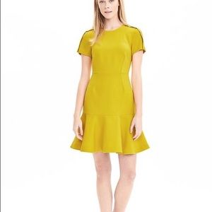 Banana Republic yellow short sleeve flounce dress
