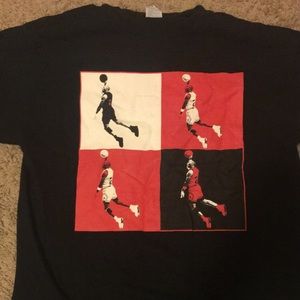 Michael Jordan dunking T-shirt size medium