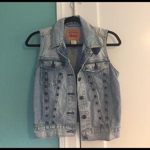 Sleeveless Levi Denim Vest