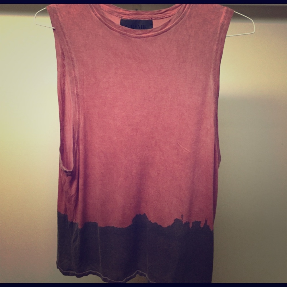 Muscle tee
