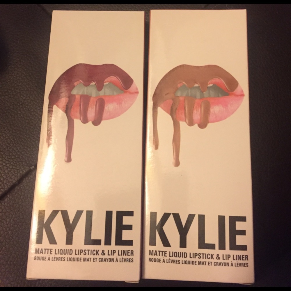 Lip kits , Spice and Moon.