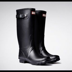 Huntress Wider Calf Rain Boots