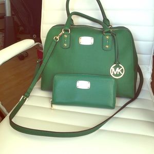 Michael Kors matching purse and wallet