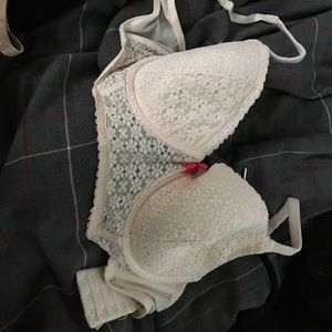 Victoria's Secret: body by Victoria. Lined DEMI