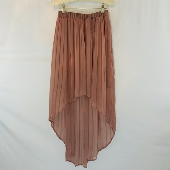 Xhilaration Dresses & Skirts - On Trend! Xhilaration Rose Pleated High Low Skirt