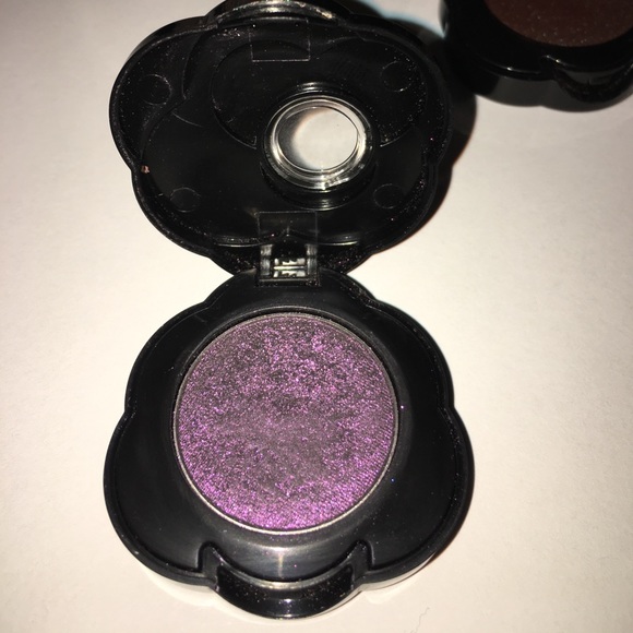 ✨Too faced eyeshadow✨ - Picture 4 of 4