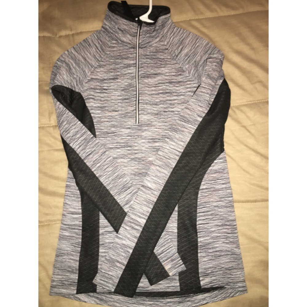 Athletic quarter zip