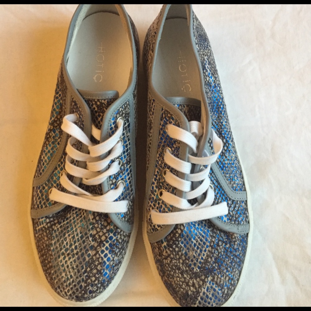 Hotic leather sneakers blue snakeskin BRAND NEW
