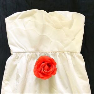 White scallop strapless dress