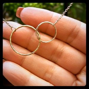 Stella & Dot Eternity Necklace