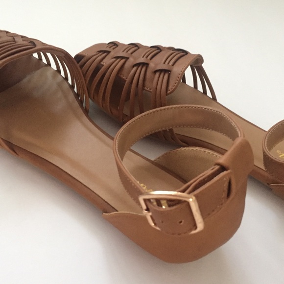 HP 🎉 1  LEFT. NWT. Camel color huarache sandals - Picture 5 of 5