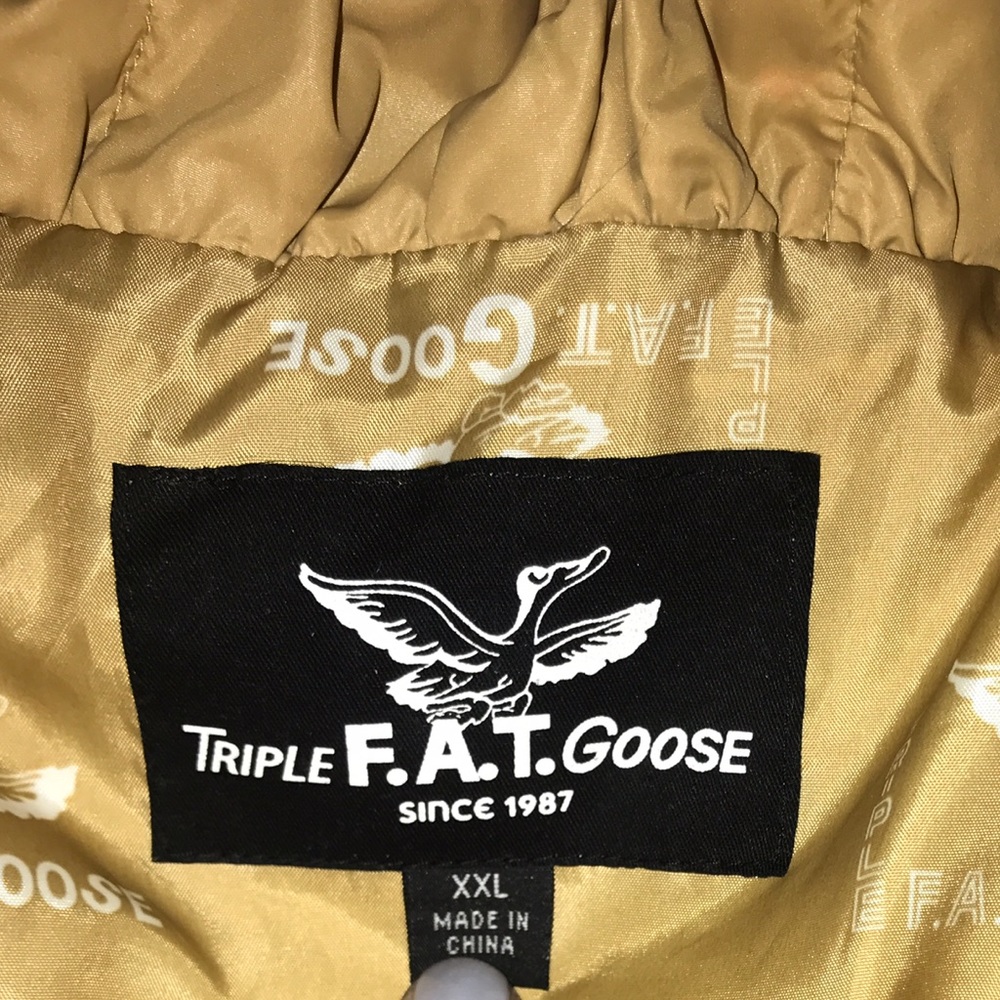 Coat - Picture 4 of 5