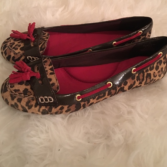 SOLD/ Sperrys Cheetah pattern - Picture 5 of 5