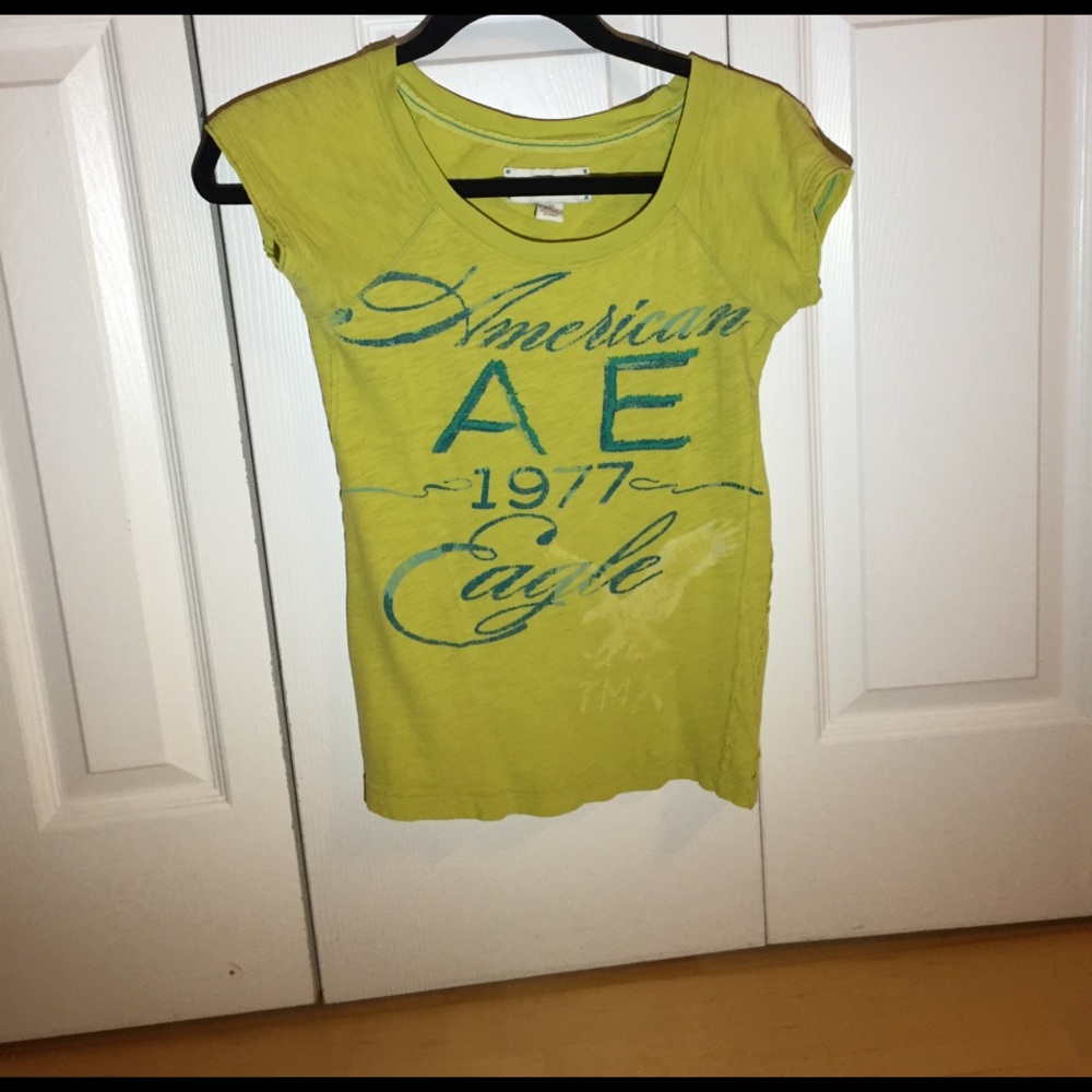 American Eagle short sleeve shirt