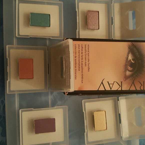 Eye shadow - Picture 2 of 8
