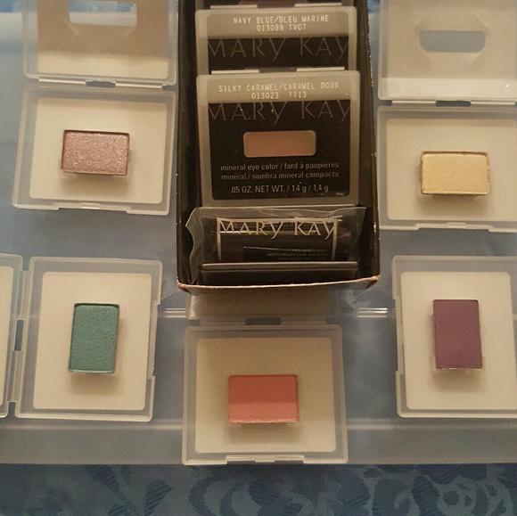 Eye shadow - Picture 3 of 8