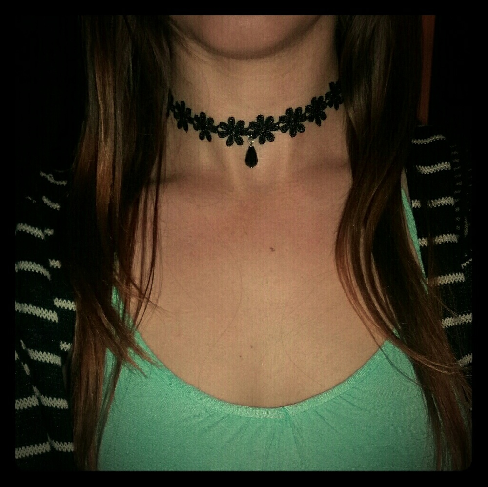 Flower Charm Choker Necklace