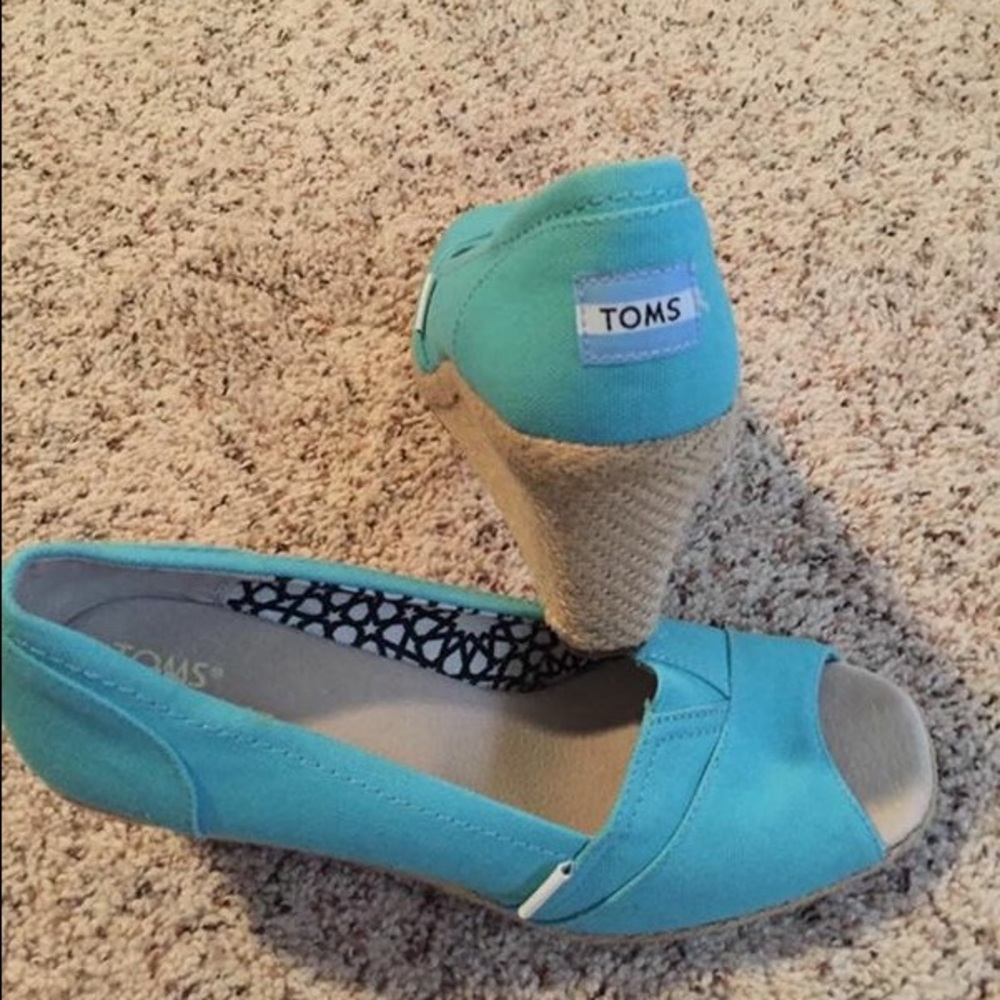 Toms - New!