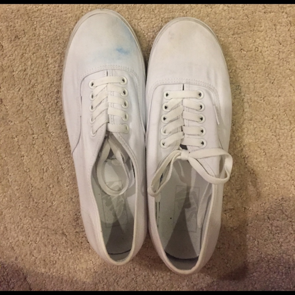 White Vans Lowtops