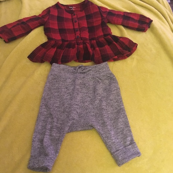 Red and black Ralph Lauren ruffled top and joggers - Picture 2 of 5