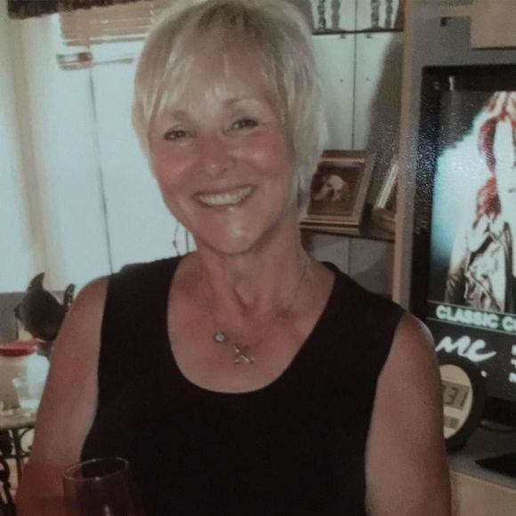 Meet your Posher, Karen - Picture 1 of 1
