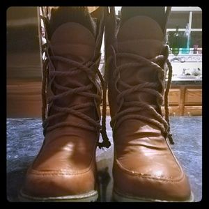 Lightweight Mountaineer Hiking Boot