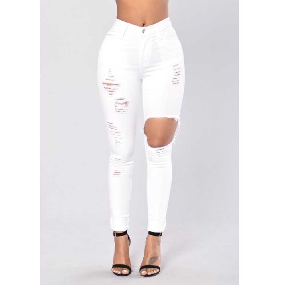 White distressed jeans