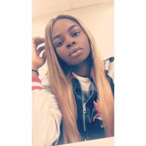 Meet your Posher, Kelly