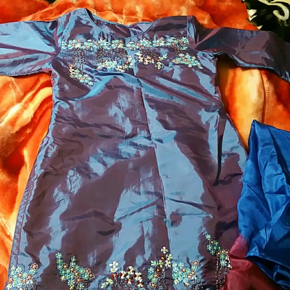 Indian Shalwar Kameez - Picture 2 of 3