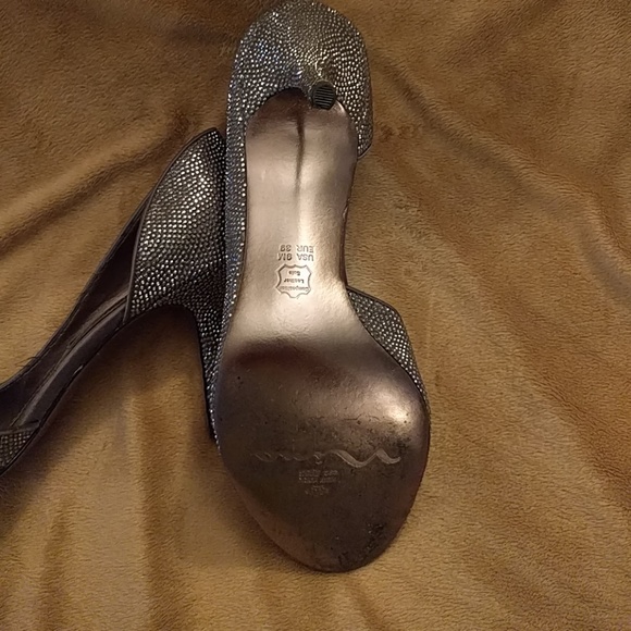 Nina studded heels - Picture 2 of 3