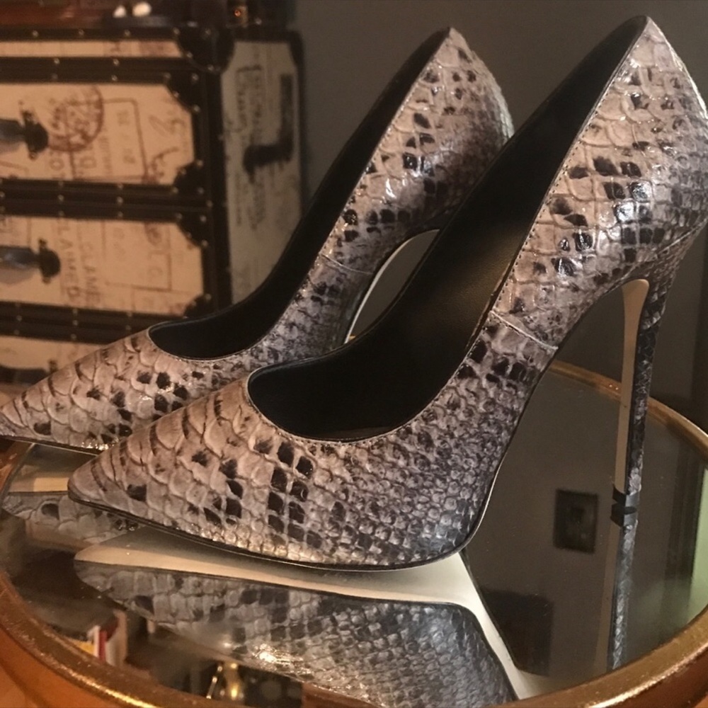 Snakeskin Giuseppe pumps