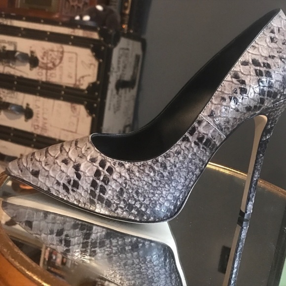 Snakeskin Giuseppe pumps - Picture 2 of 8