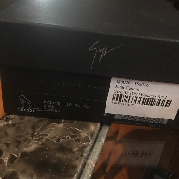 Snakeskin Giuseppe pumps - Picture 3 of 8