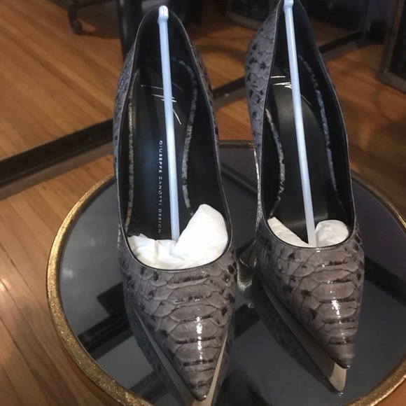 Snakeskin Giuseppe pumps - Picture 6 of 8