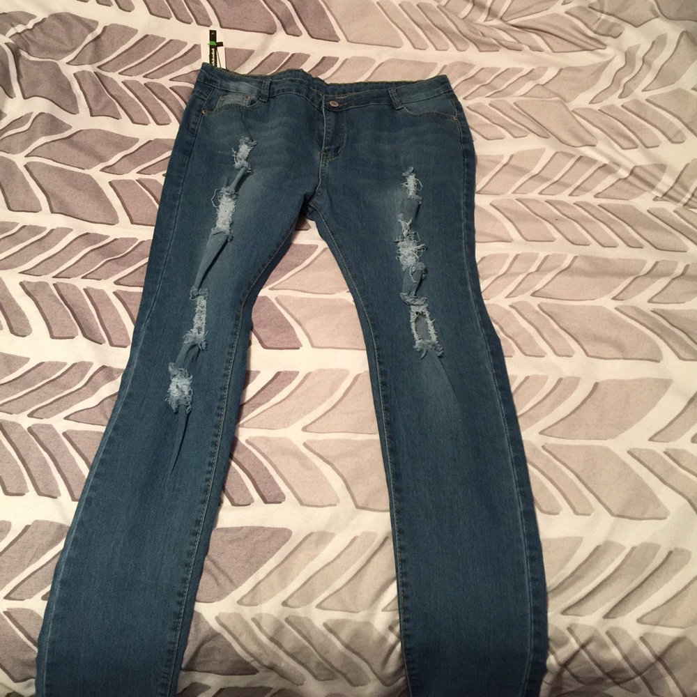 Distressed Skinny Jeans