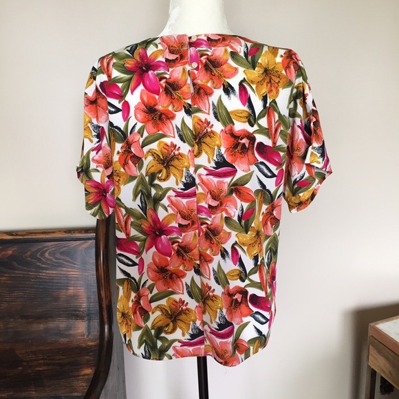Renaissance Sportswear Floral Top - Picture 3 of 4
