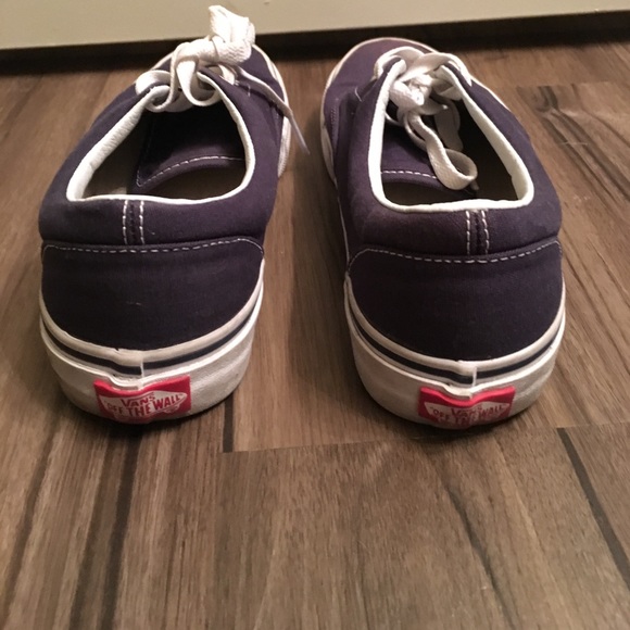 Vans - Picture 3 of 6