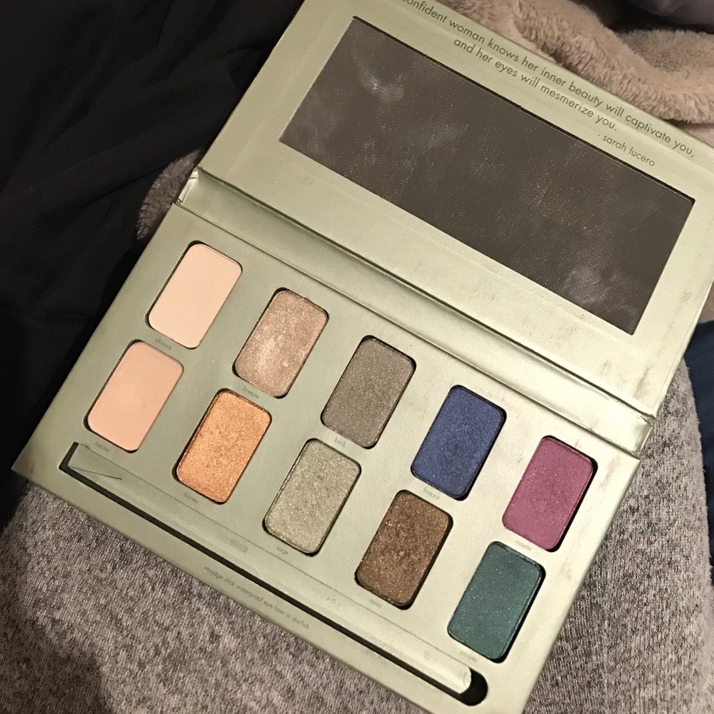 Stila "In the Garden" Eyeshadow Palette