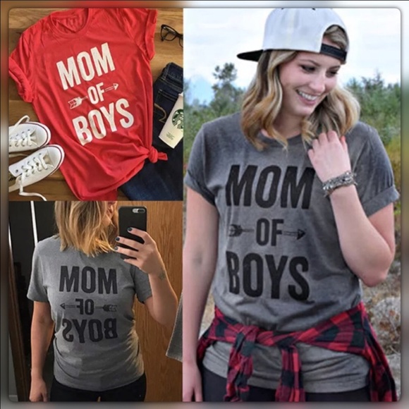 PRICE DROP 🚨 Sz M- L-XL Short Sleeved "Mom" Tee - Picture 2 of 3