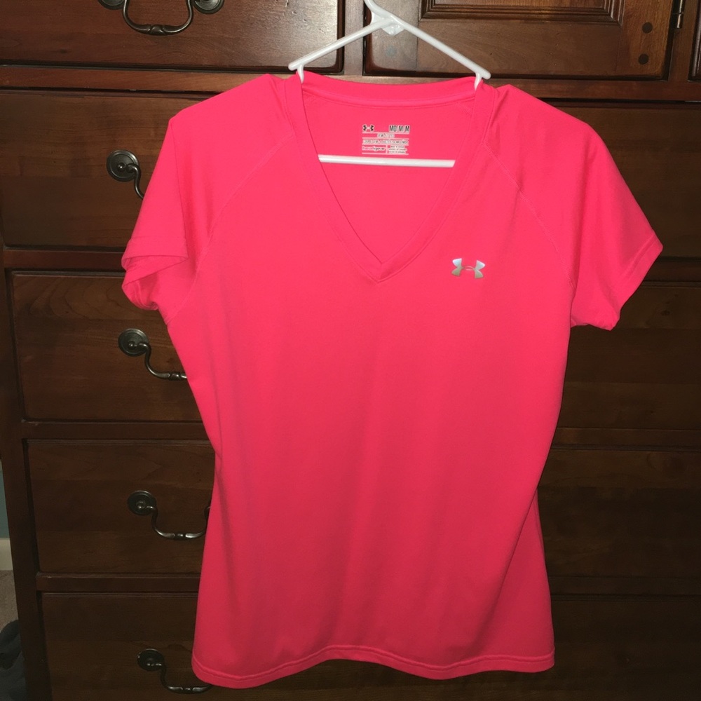 Bright neon pink tshirt!