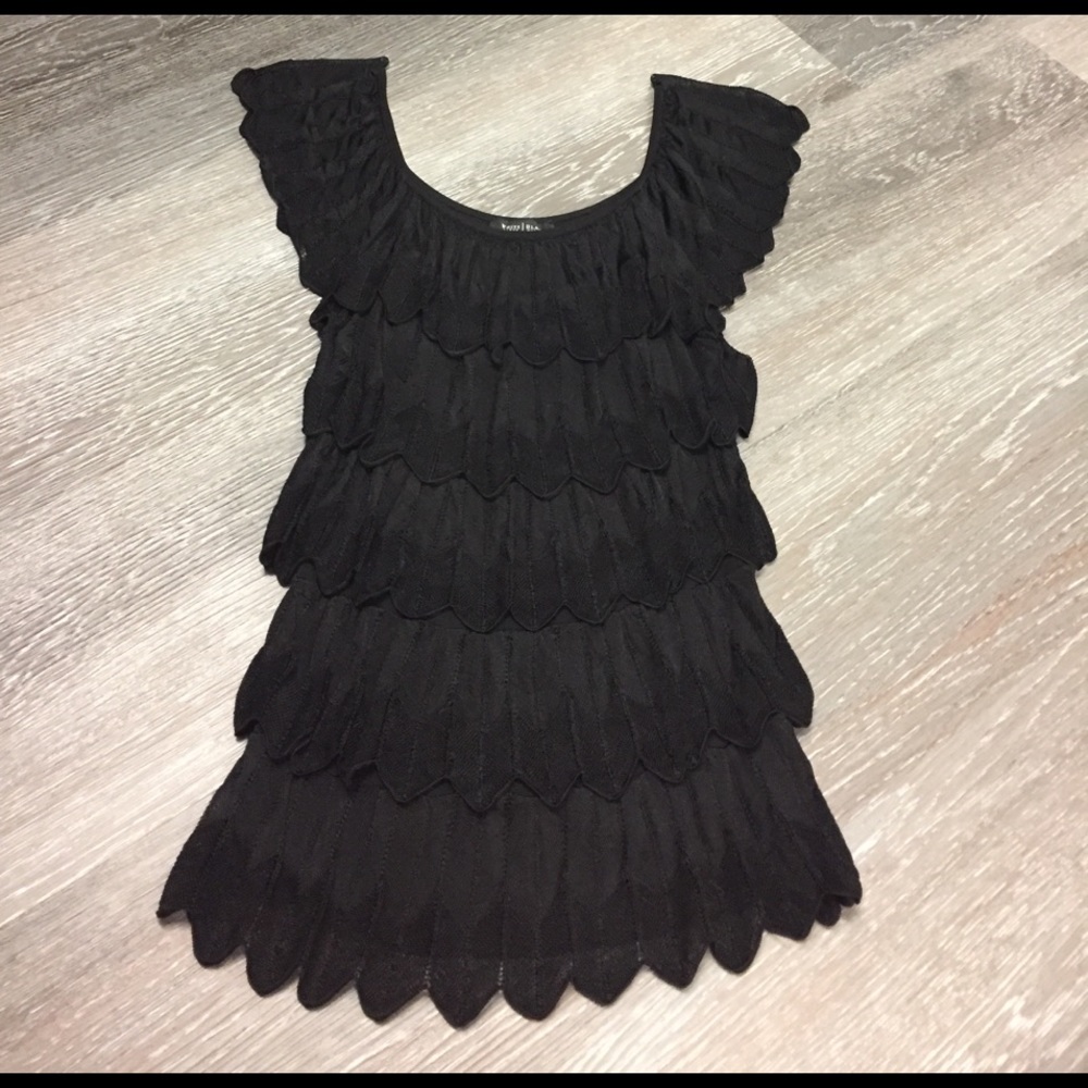 Whitehouse Blackmarket Top, Size Medium