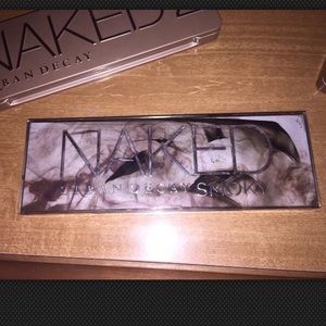 Naked Smoky Eyeshadow