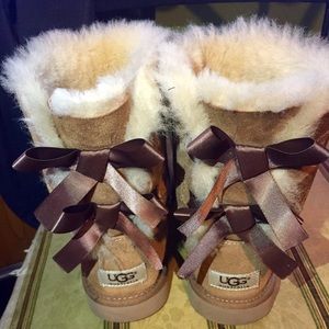 UGG bailey bow 2
