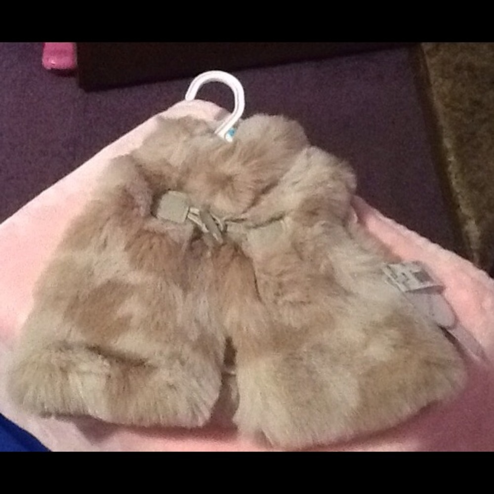 Infant girls fur vest