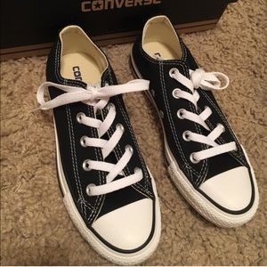 Black and white converse