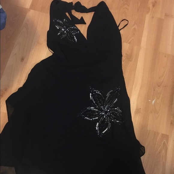 BCBGMaxAzria Dresses & Skirts - BCBG MaxAzria Black Halter Chiffon Halter Dress