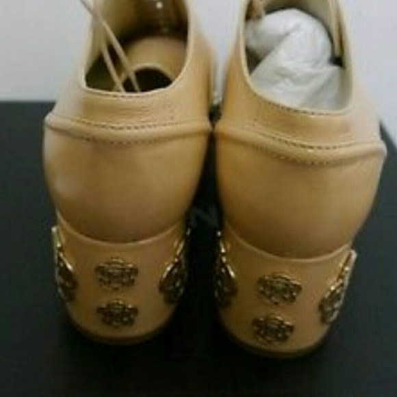 CHANEL platform shoes - Picture 3 of 3